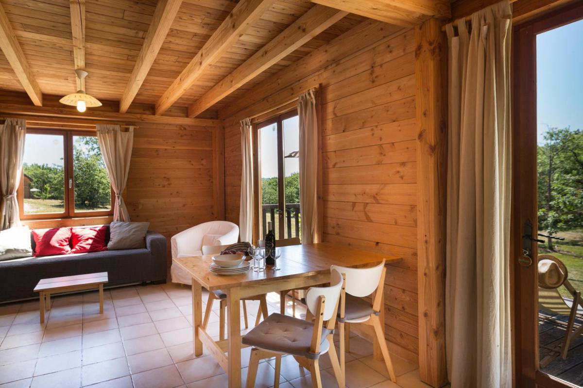 Отель Le Bois De Faral Le Bastit Экстерьер фото